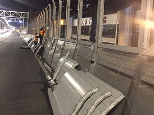 小區(qū)聲屏障施工現(xiàn)場